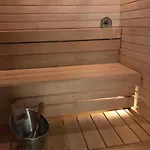 Apartamento One Bedroom Flat By The Lake With Cooling And Terrace