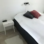 One Bedroom Flat By The With Cooling And Terrace Appartement Jyväskylä