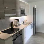 Apartamento One Bedroom Flat By The Lake With Cooling And Terrace Jyväskylä