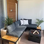 شقة One Bedroom Flat By The With Cooling And Terrace Jyväskylä