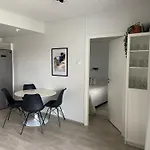 One Bedroom Flat By The With Cooling And Terrace شقة Jyväskylä