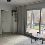 شقة One Bedroom Flat By The With Cooling And Terrace *