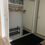 One Bedroom Flat By The With Cooling And Terrace شقة