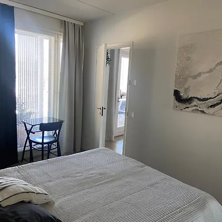 One Bedroom Flat By The With Cooling And Terrace Appartement
