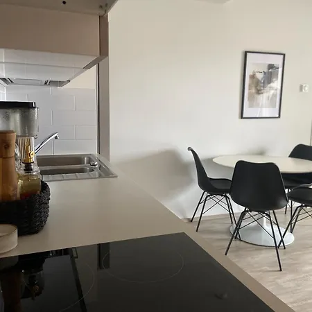 One Bedroom Flat By The With Cooling And Terrace Jyväskylä