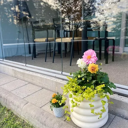 One Bedroom Flat By The With Cooling And Terrace 公寓 Jyväskylä
