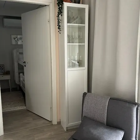 One Bedroom Flat By The With Cooling And Terrace *