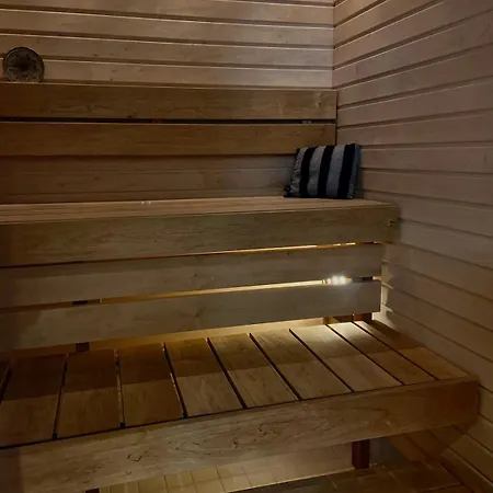 One Bedroom Flat By The With Cooling And Terrace Jyväskylä