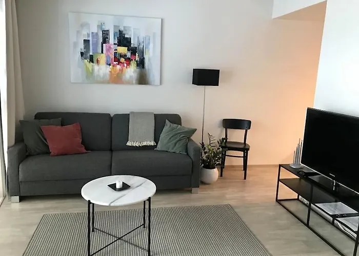 公寓 Kaksio Jaervinaekymaellae - Two Flat By The *